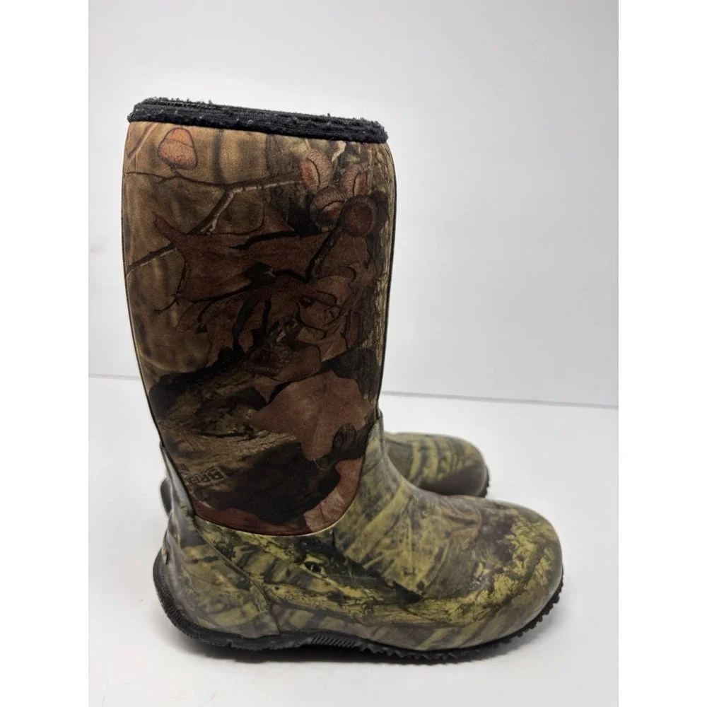 Bogs Classic High Boots Youth Size 4 Camo Waterproof Rain Snow 61672-973
